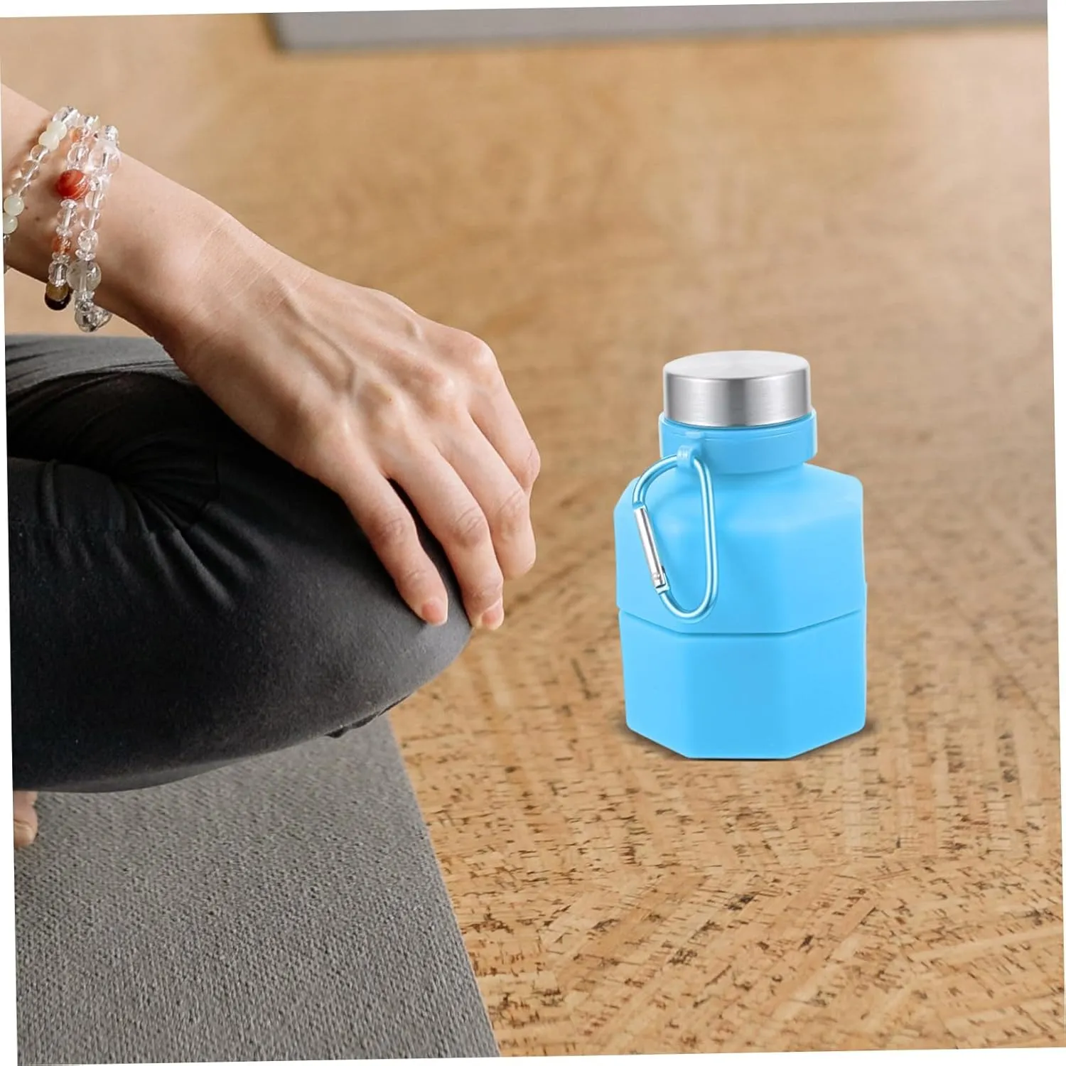 650ml Dumbbell Shape Water Bottle Sports Fitness Bottle Portable Collapsible for Outdoor Activities