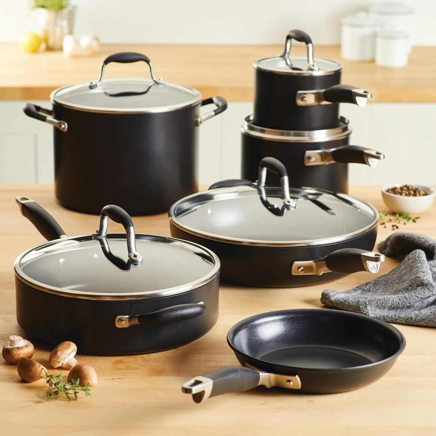 Anolon Advanced Home Hard-Anodized Nonstick 11-Piece Cookware Set (Onyx)