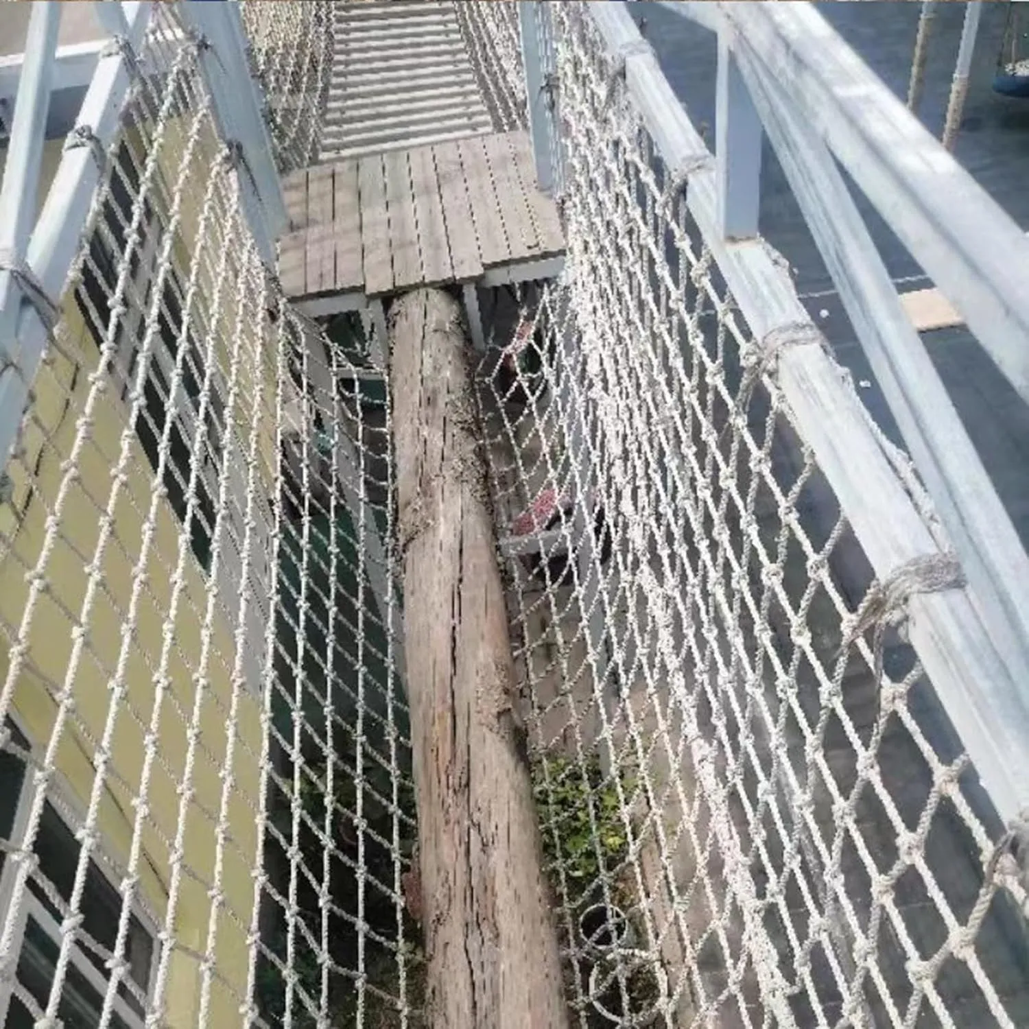 Climbing Net Safety Net Heavy-Duty Climbing Net, Rope Fence Stairs Balcony Railings Garden Playground Cargo Net Outdoor Climbing Cargo Net, Rope Ladder Polyester Fiber