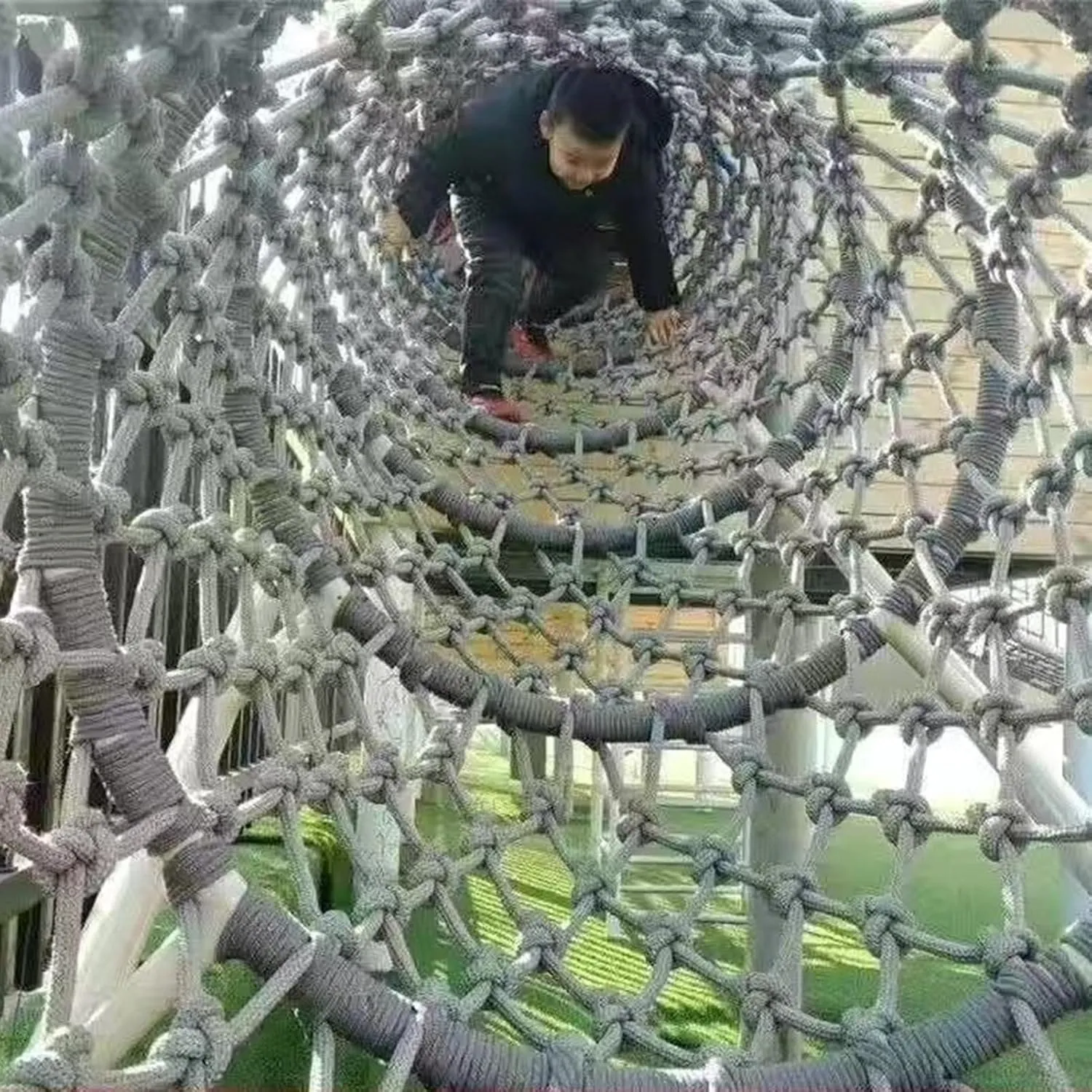 Climbing Net Safety Net Heavy-Duty Climbing Net, Rope Fence Stairs Balcony Railings Garden Playground Cargo Net Outdoor Climbing Cargo Net, Rope Ladder Polyester Fiber