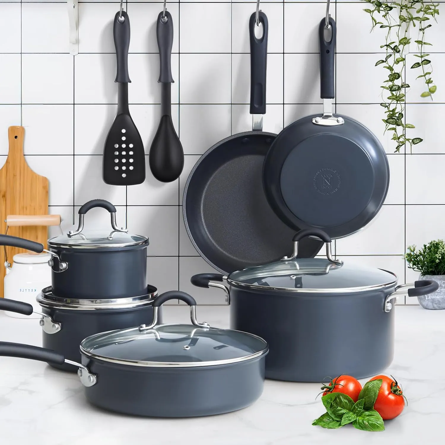 Cook N Home Pots and Pans Set Nonstick Professional Hard Anodized Cookware Sets 12-Piece, Dishwasher Safe with Stay-Cool Handles, Black