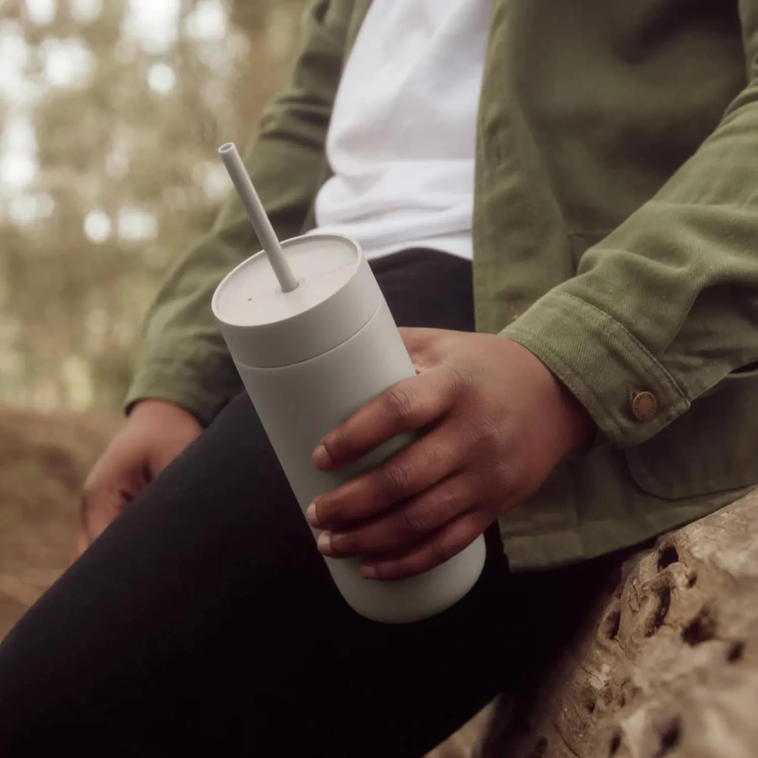 Fellow 20 oz Carter Cold Water Bottle for Water, Iced Tea, Coffee, Smoothies, Iced Coffee & more - Stainless Steel Vacuum-Insulated Iced Coffee tumbler with Spill Resistant lid and straw - Matte Grey