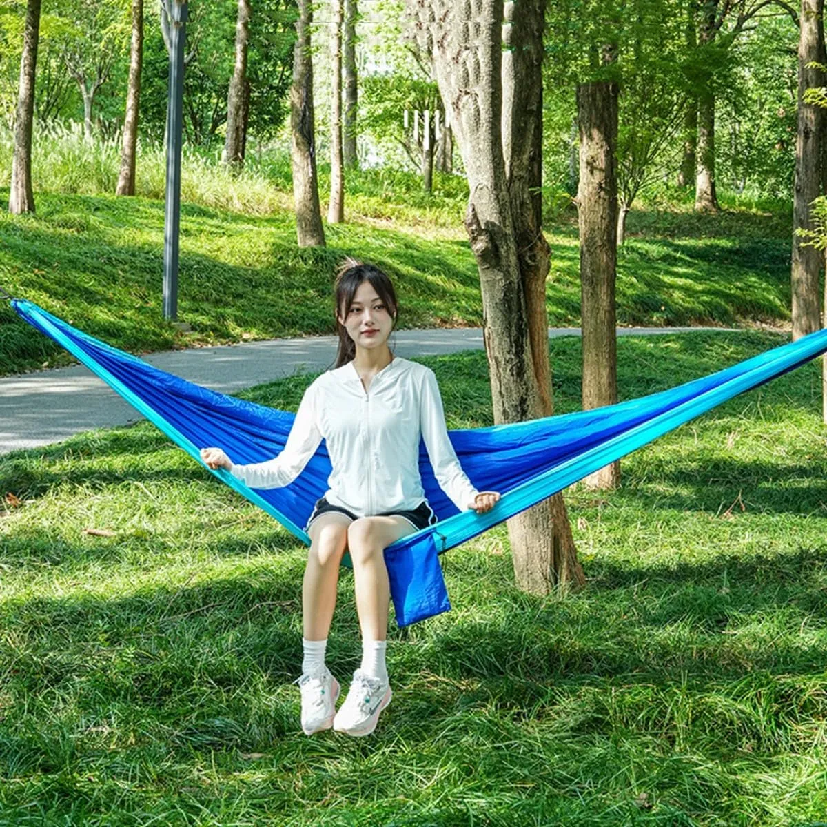Hammock Camping, Hammock Tent Strong Load Bearing Capacity, Mosquito Net Hammock Breathable and Mosquito Proof, Suitable for Outdoor Use(Orange,260 * 140cm)