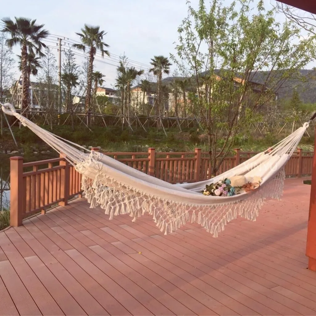 Hammock Double Double Enlarged Canvas Swing Indoor and Outdoor Camping Hanging Chair Photography Retro Tassel Hammock Hammock Outdoor(White)