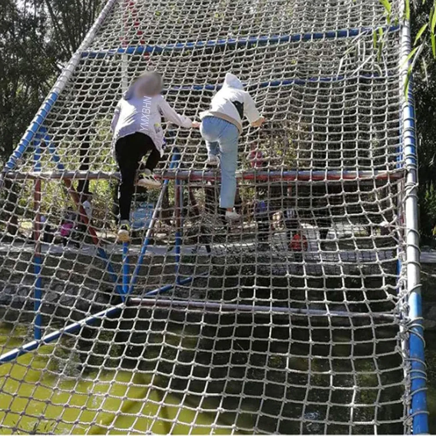 Rope Heavy Duty Net Safety Net Rope Climbing Net,Fence Stairs Balcony Railings Garden Playground Protection Playground Play Safety Net Outdoor Climbing Cargo Net(Size:2Mx4M(6.6FTx13.1FT))