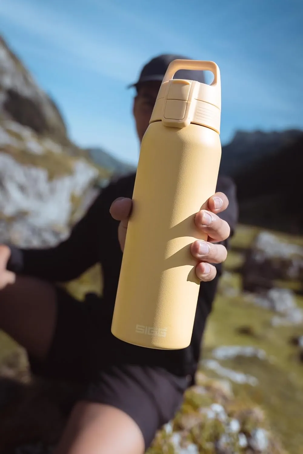 SIGG - Shield Therm- Stainless Steel Insulated Water Bottle - Carbonated Drinks, Leakproof, BPA Free, Recycled, 25, 34Oz