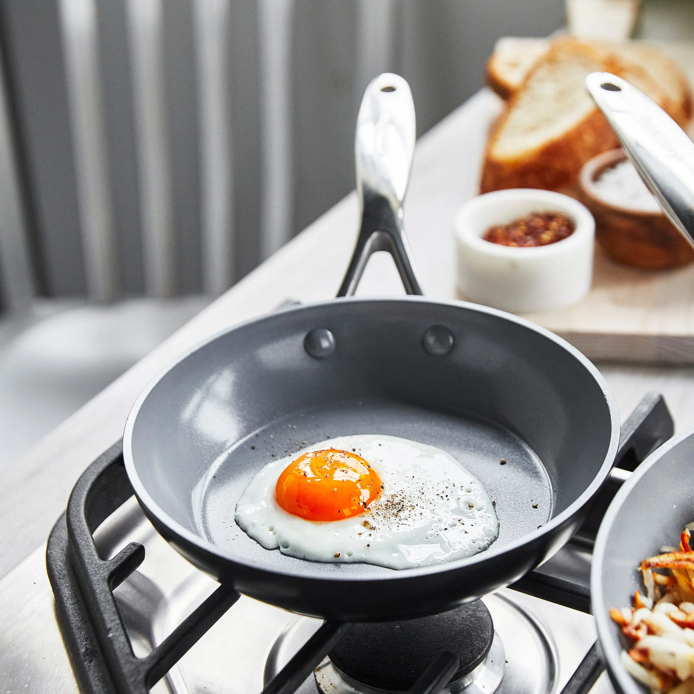 Valencia Pro Ceramic, Nonstick, Hard Anodized Fry Pan, 8"