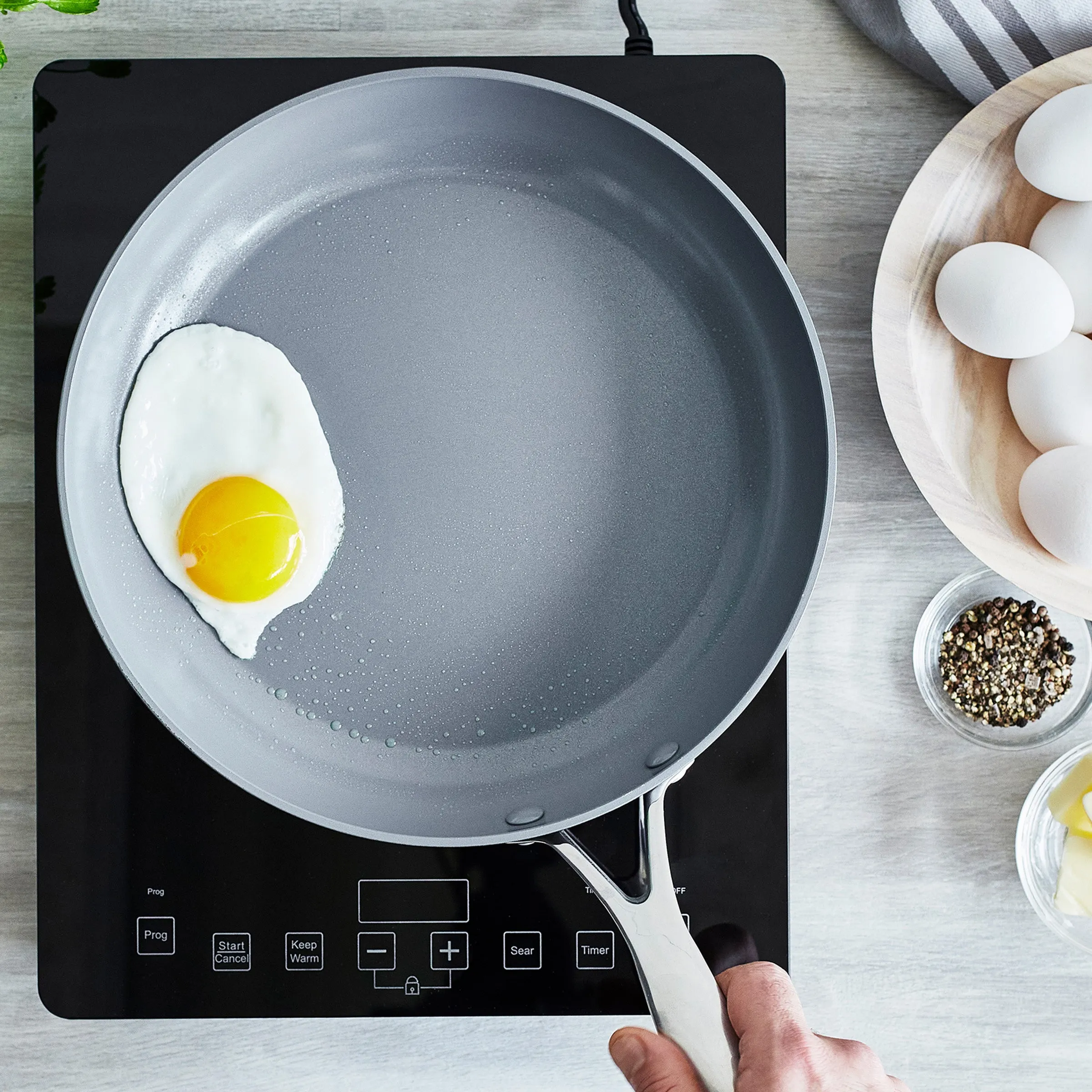 Valencia Pro Ceramic, Nonstick, Hard Anodized Fry Pan, 8"